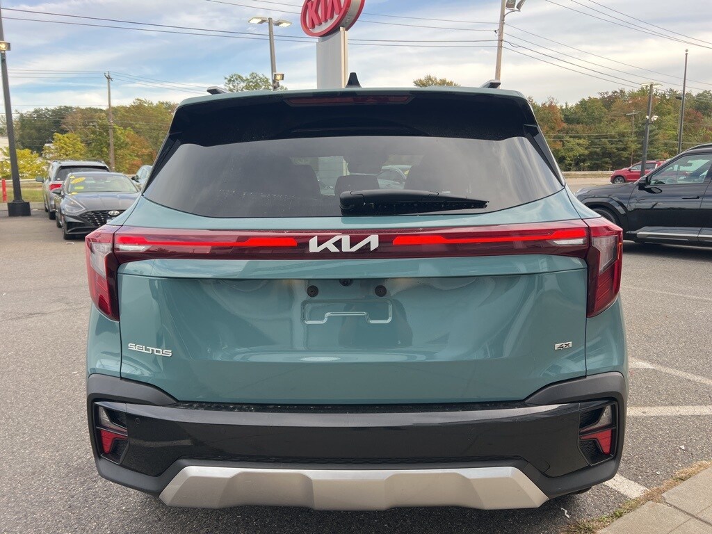 2026 Kia Seltos EX photo 3
