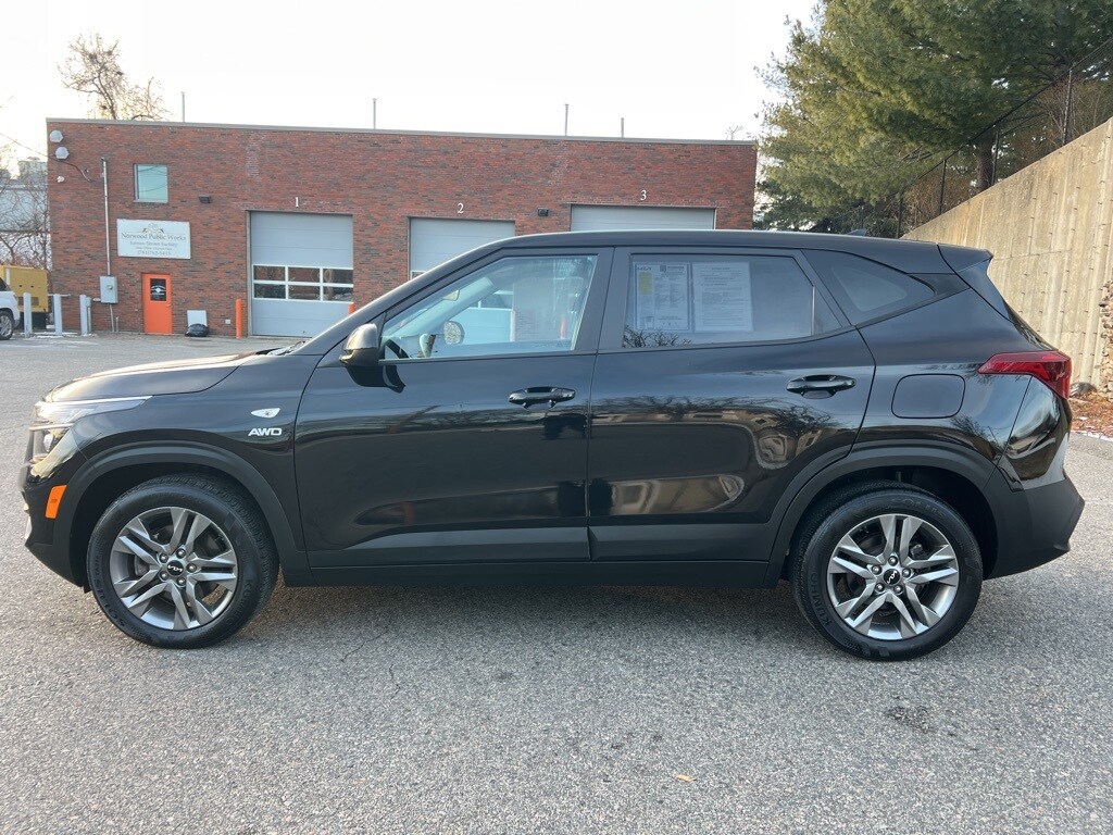 Used 2023 Kia Seltos LX SUV
