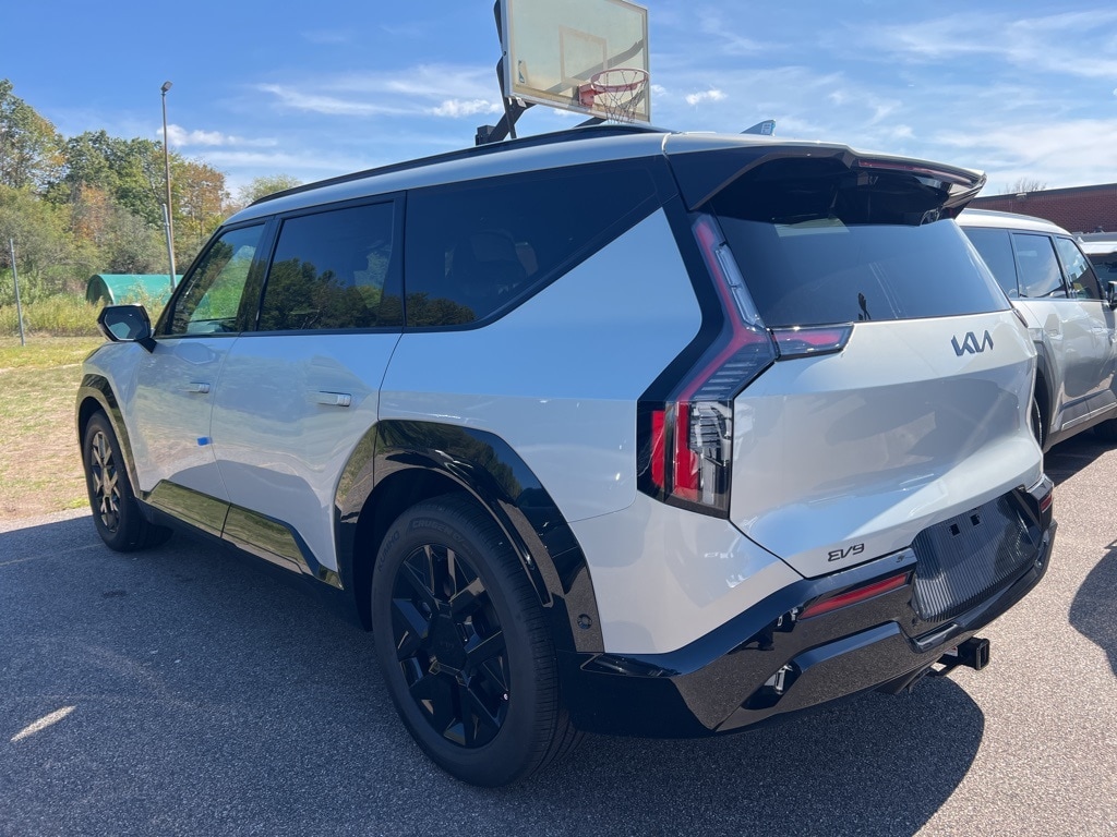 New 2026 Kia EV9 Land SUV