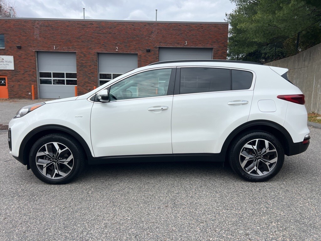 2022 Kia Sportage EX photo 2