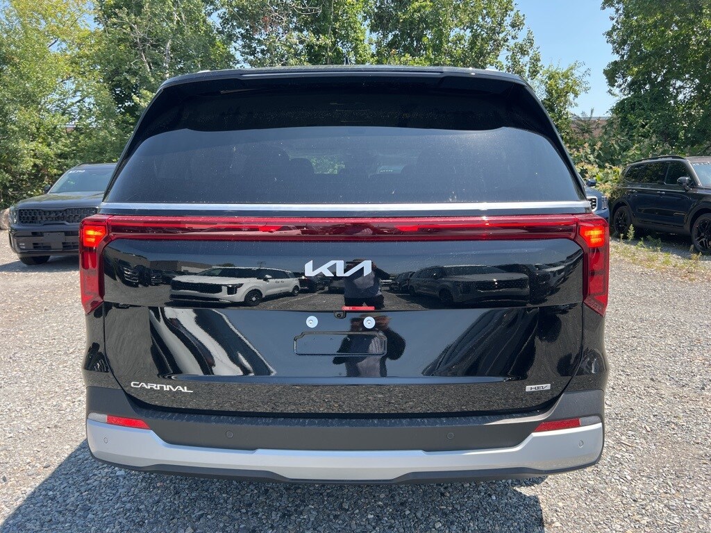 2026 Kia Carnival EX photo 2