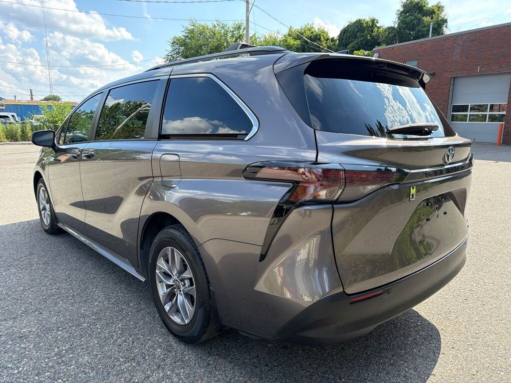 Used 2024 Toyota Sienna LE Van Passenger Van