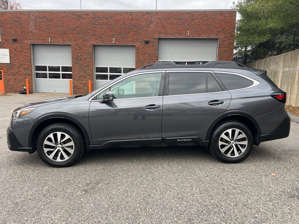 2021 Subaru Outback Premium photo 2