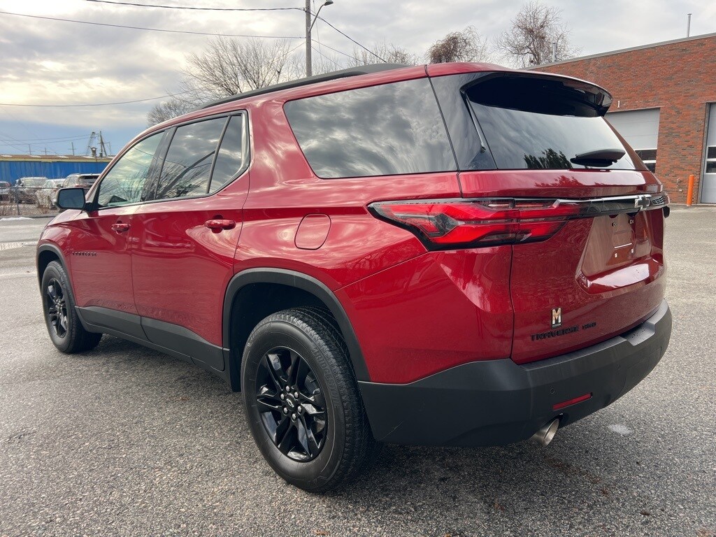 Used 2023 Chevrolet Traverse LT SUV
