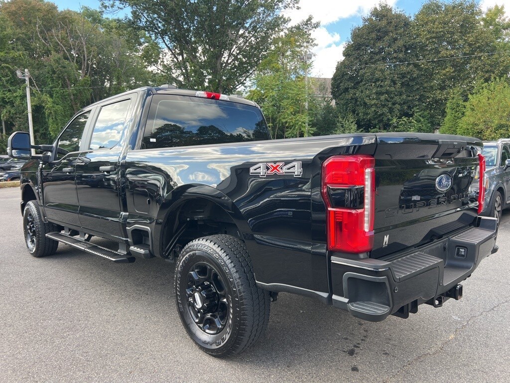 2025 Ford F-350 XL photo 2