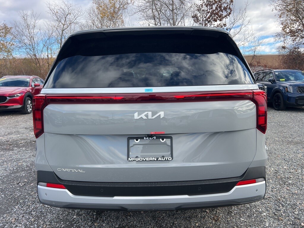 2026 Kia Carnival EX photo 2