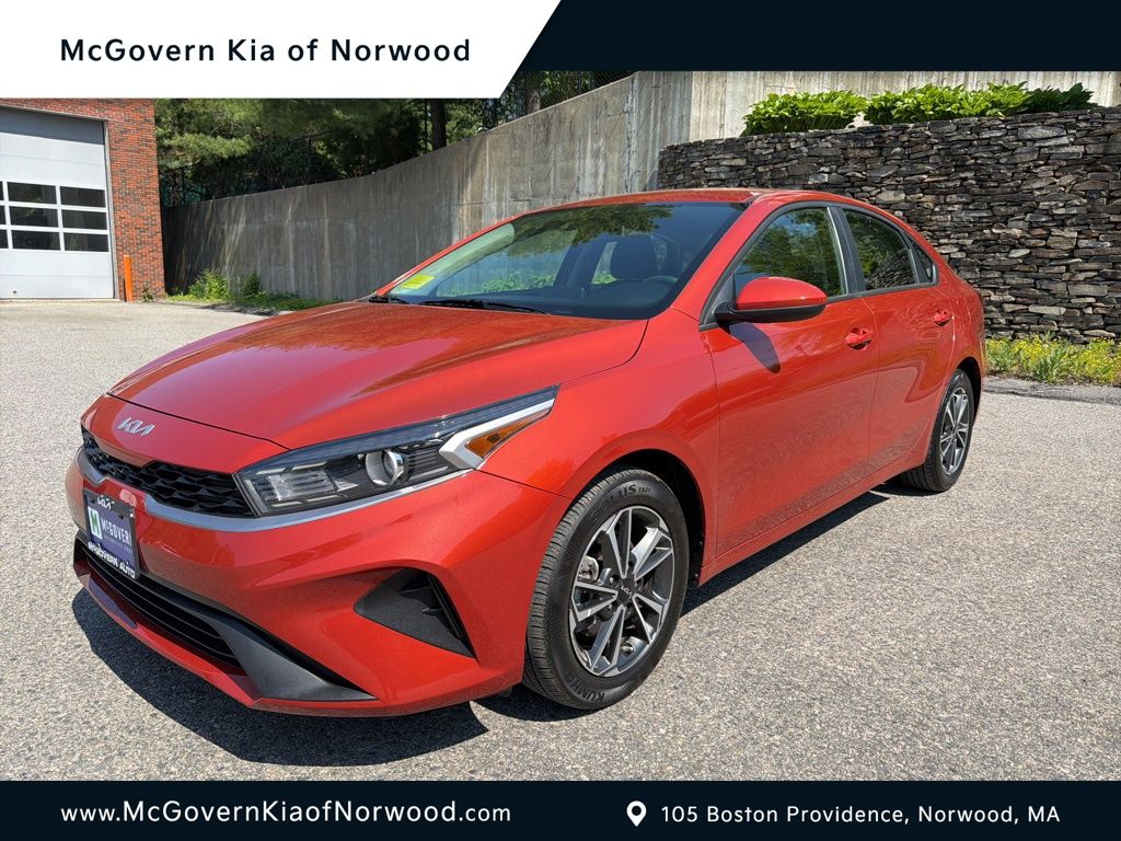 2023 Kia Forte LXS AT's photo