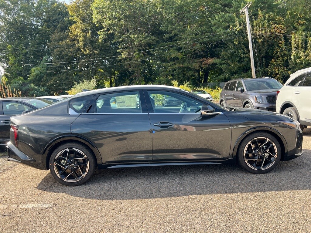 New 2025 Kia K4 GT-Line Sedan