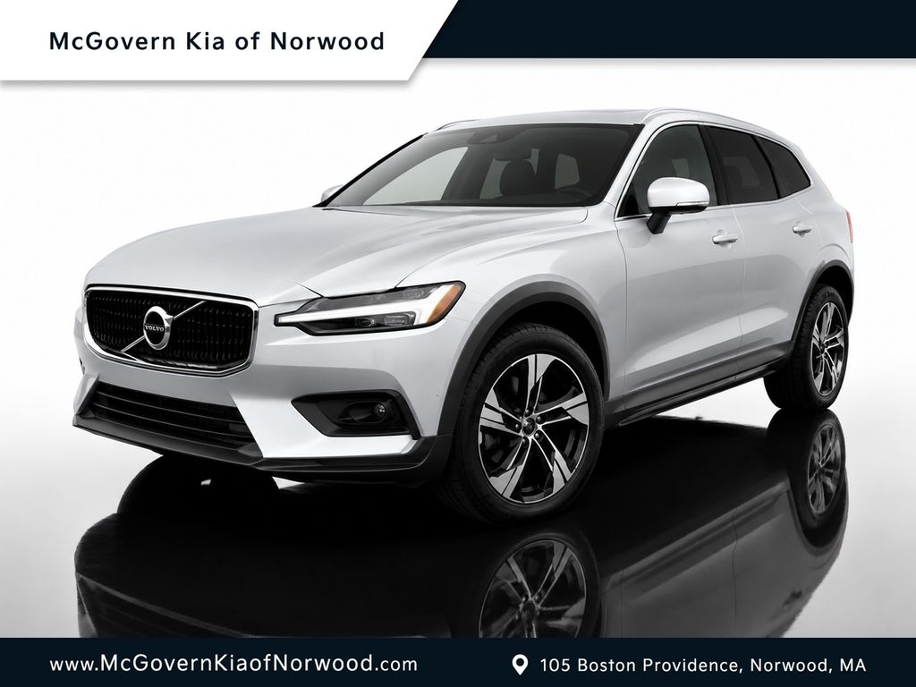2025 Volvo V60 Cross Country
