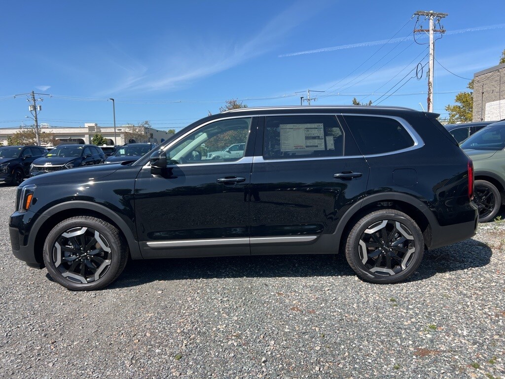 2025 Kia Telluride S photo 2