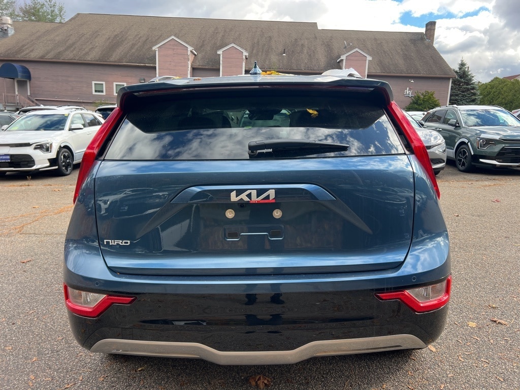 New 2025 Kia Niro EV Wind SUV