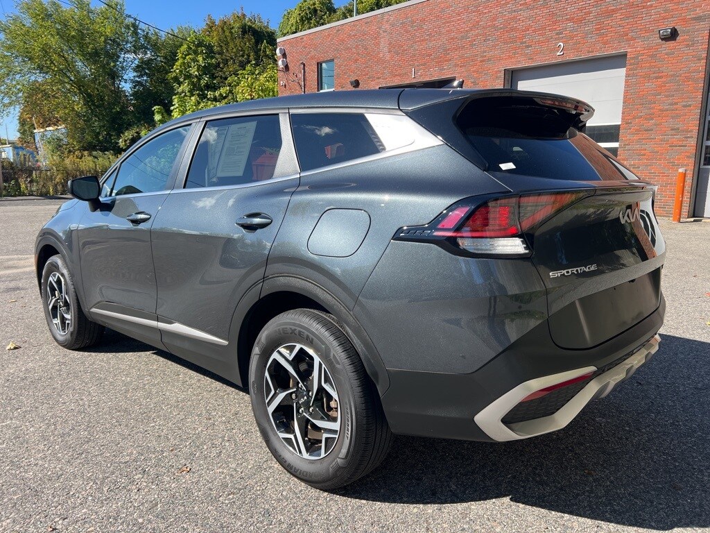 2023 Kia Sportage LX photo 2