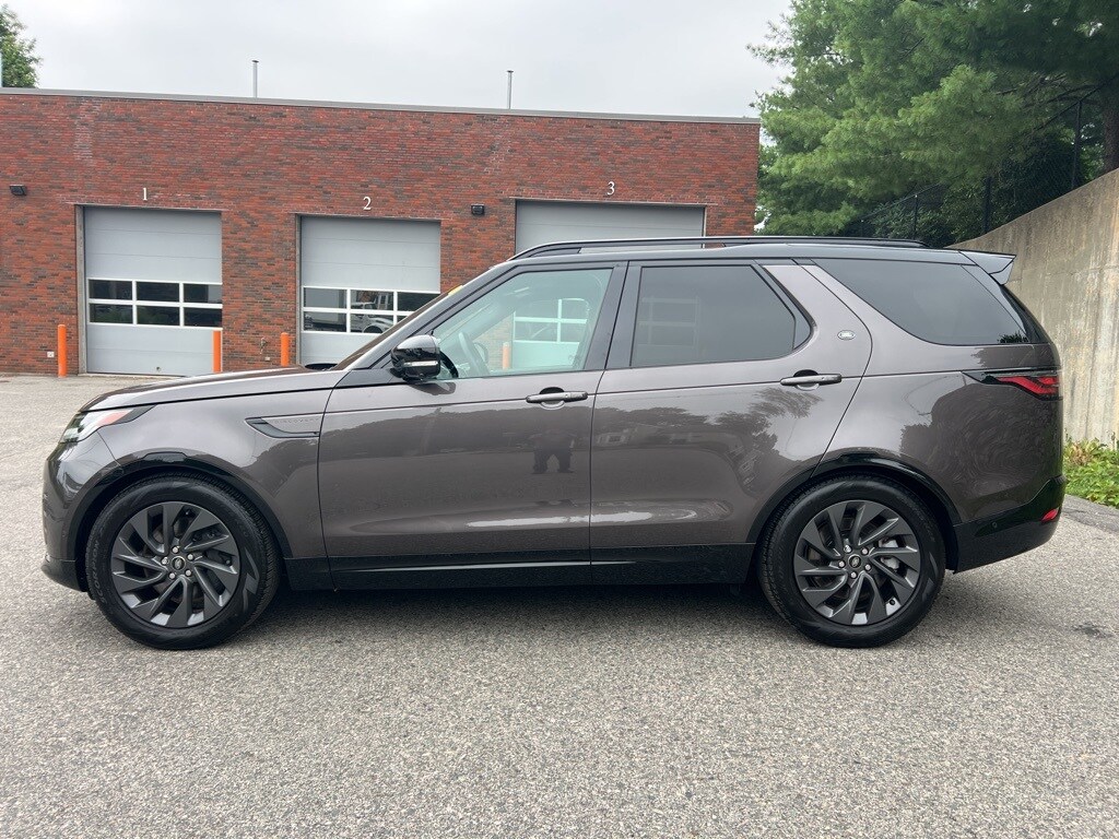 2024 Land Rover Discovery SE photo 2
