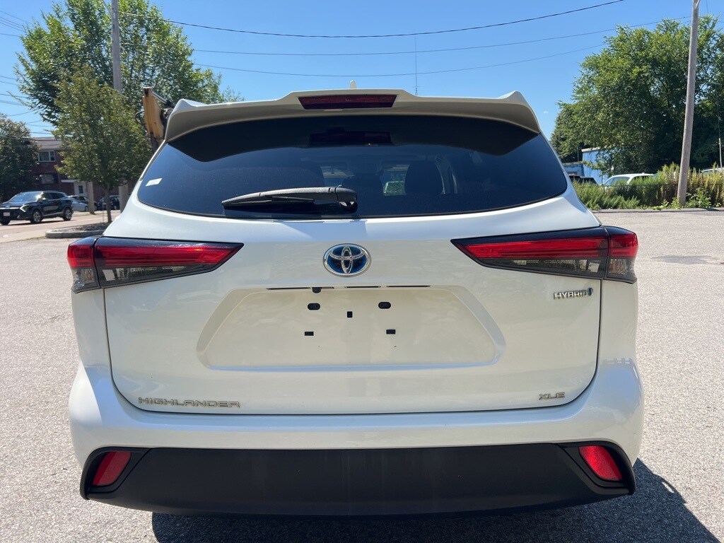 2021 Toyota Highlander Hybrid XLE photo 3