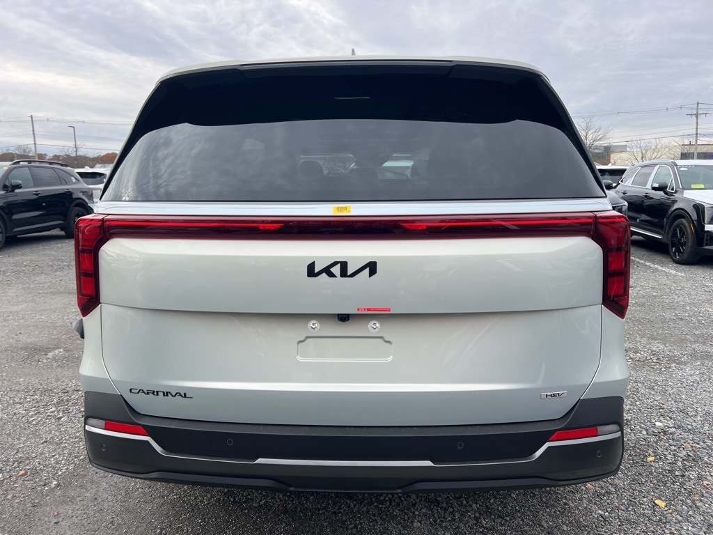 New 2026 Kia Carnival Hybrid SX Van Passenger Van