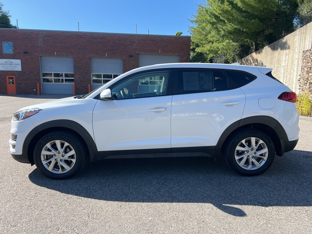 2020 Hyundai Tucson SE photo 2