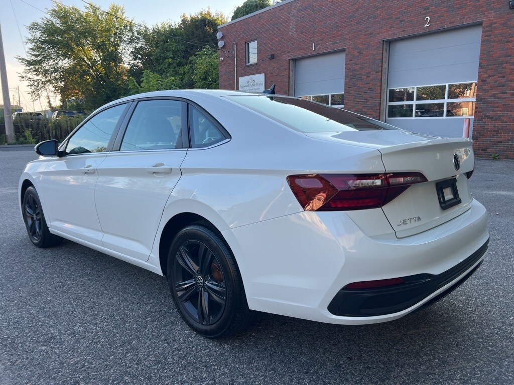 2022 Volkswagen Jetta 1.5T SE photo 3