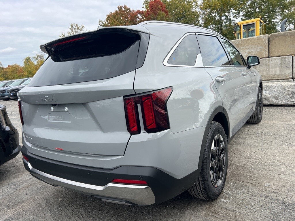 2026 Kia Sorento S photo 4