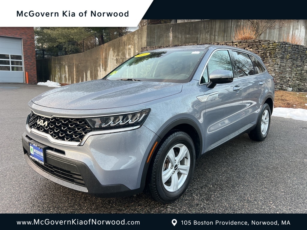 2022 Kia Sorento LX's photo