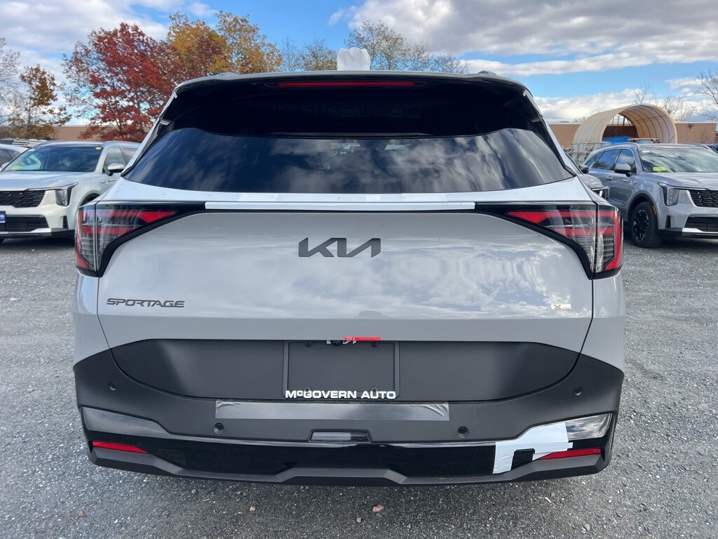 2026 Kia Sportage Plug-In Hybrid X-Line photo 2