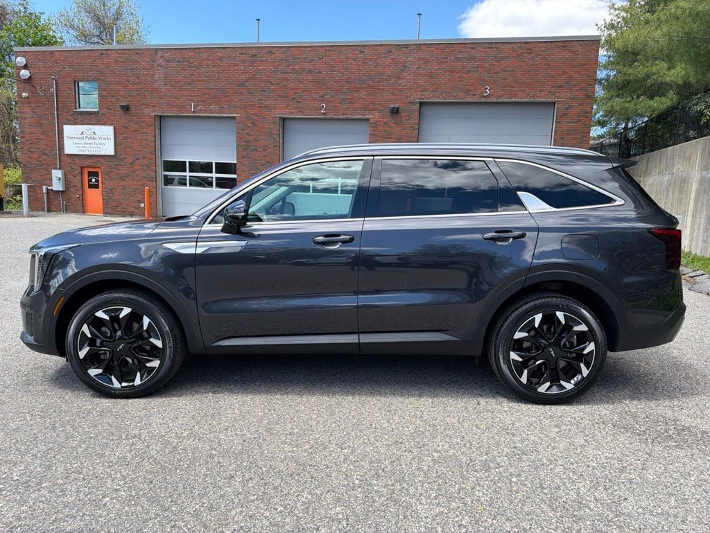 Certified 2025 Kia Sorento EX SUV