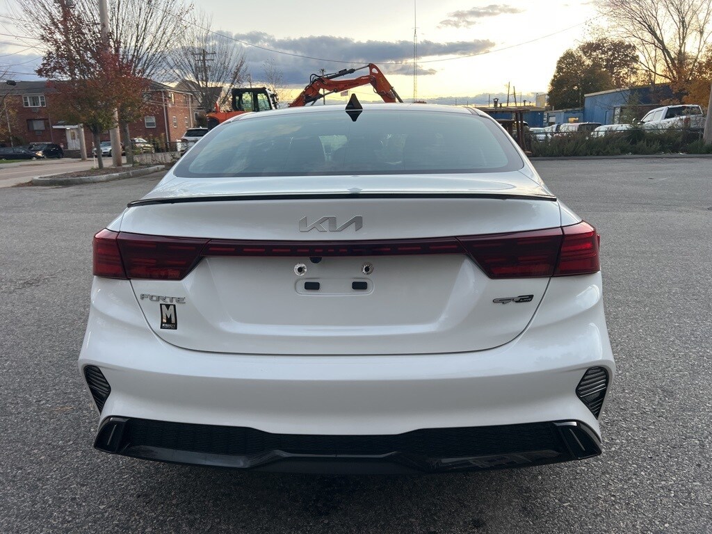 2023 Kia Forte GT-Line photo 4