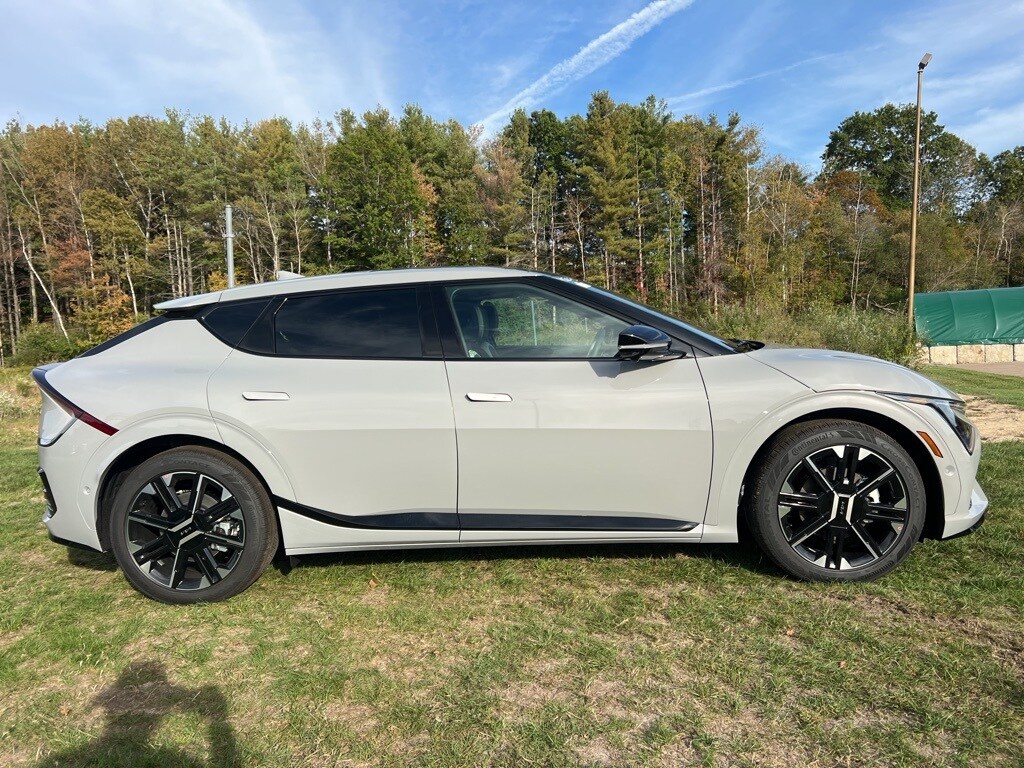 2025 Kia EV6 GT-Line photo 4