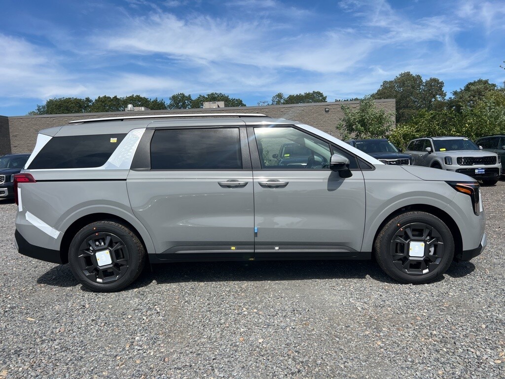 2026 Kia Carnival EX photo 4