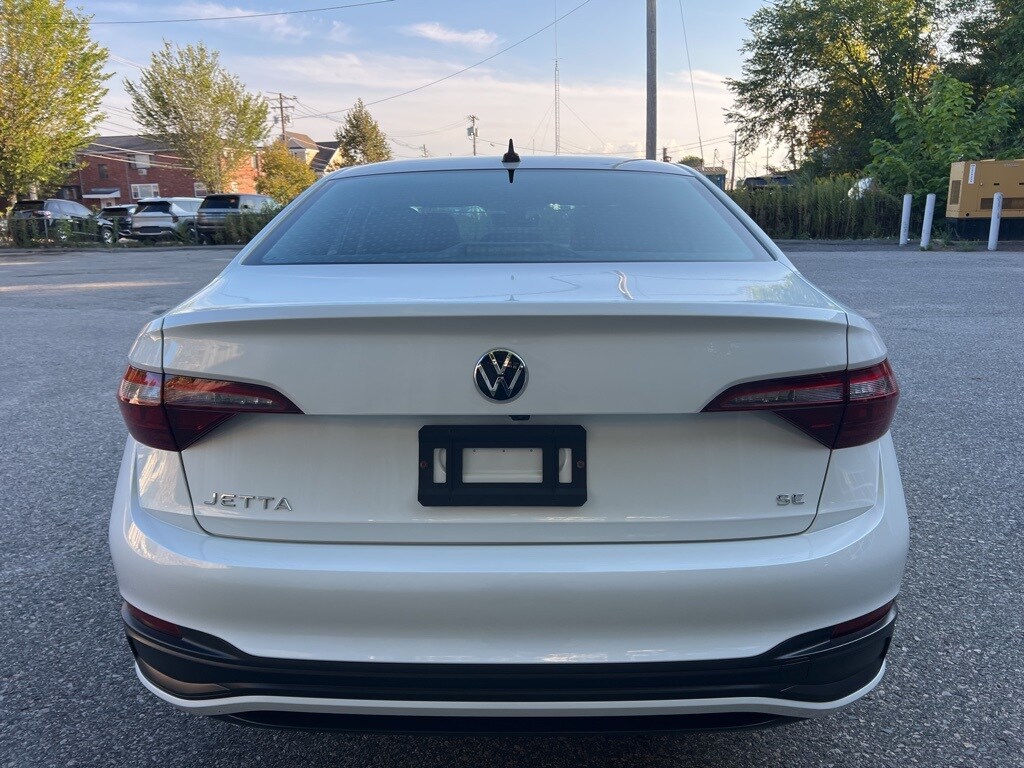 2022 Volkswagen Jetta 1.5T SE photo 4