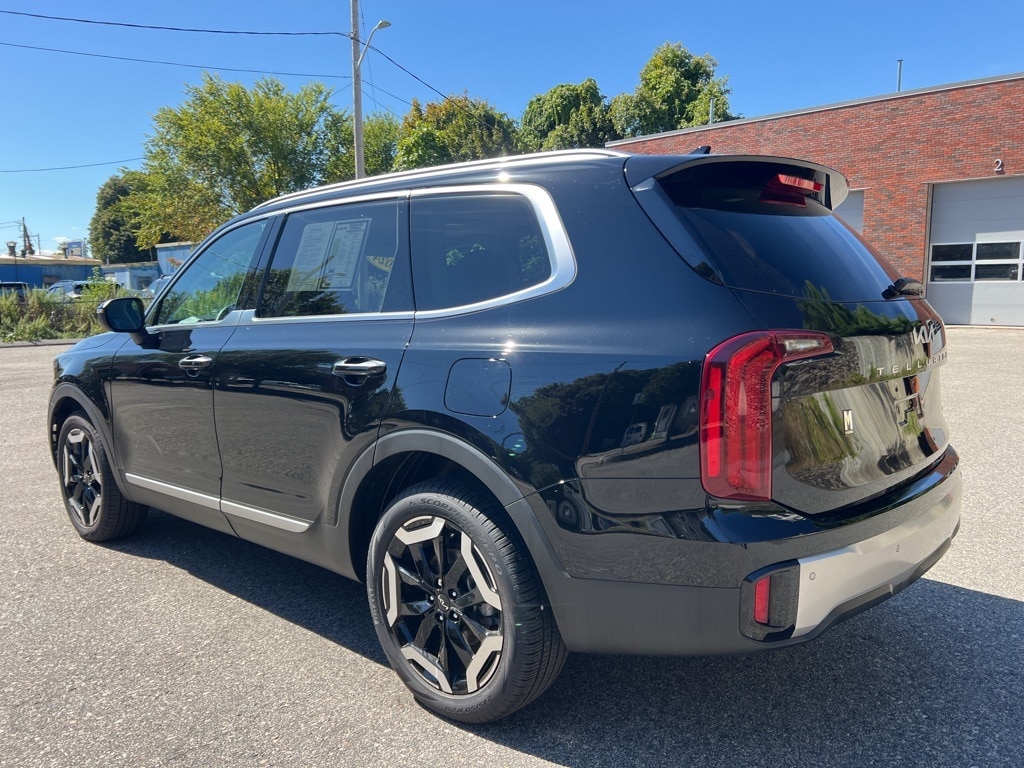Used 2024 Kia Telluride S SUV