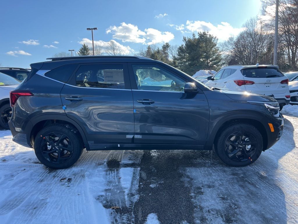 New 2026 Kia Seltos EX SUV