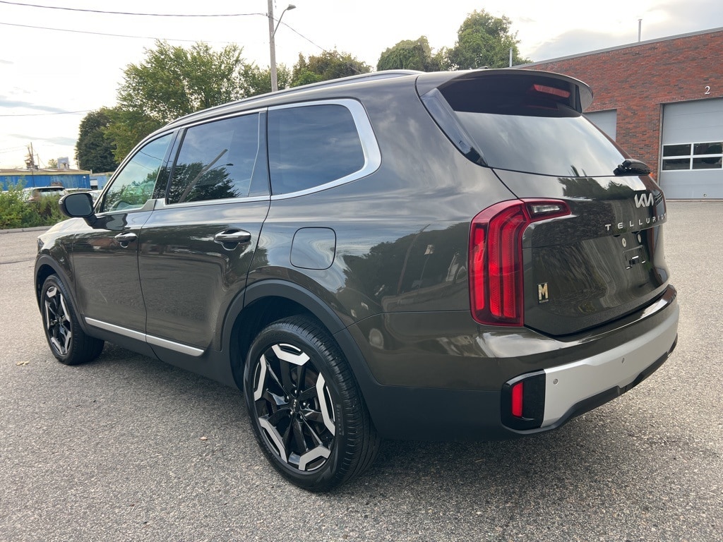 Used 2024 Kia Telluride S SUV