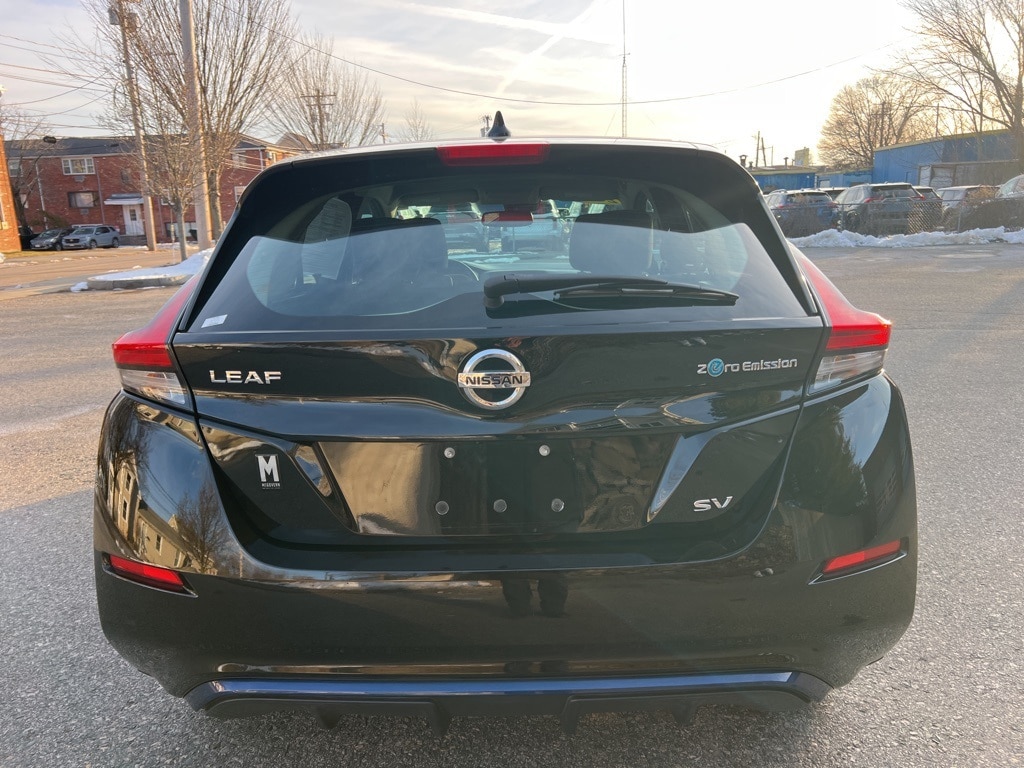 Used 2018 Nissan LEAF SV Hatchback
