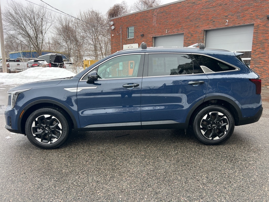 Used 2025 Kia Sorento S SUV