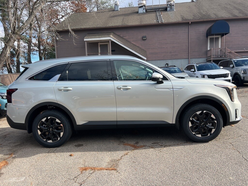 2026 Kia Sorento S photo 4