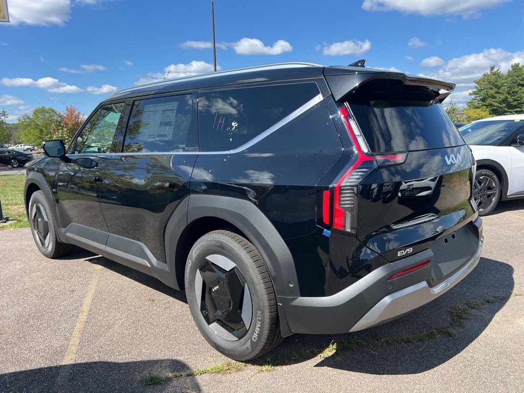 New 2026 Kia EV9 Wind SUV