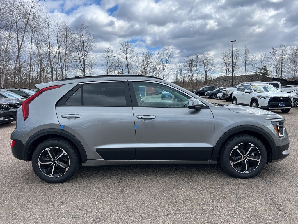 2025 Kia Niro Plug-In Hybrid EX photo 4