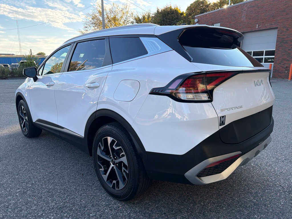 Used 2024 Kia Sportage EX SUV