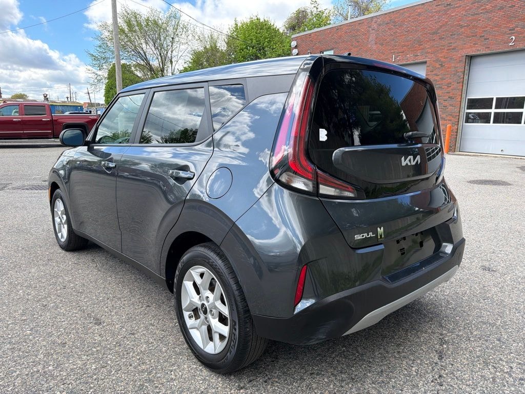 Used 2023 Kia Soul LX Hatchback