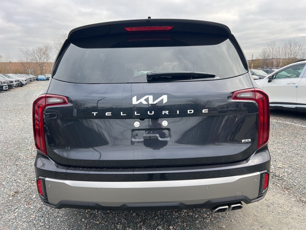 2025 Kia Telluride S photo 3