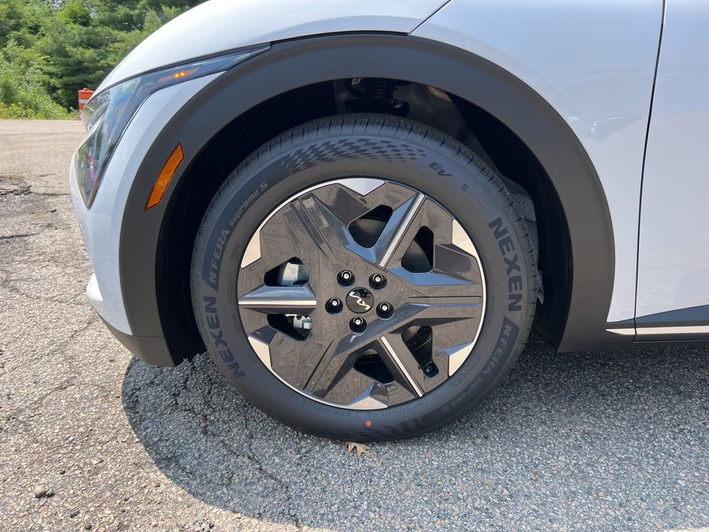 2025 Kia EV6 Light L/R - Photo 7