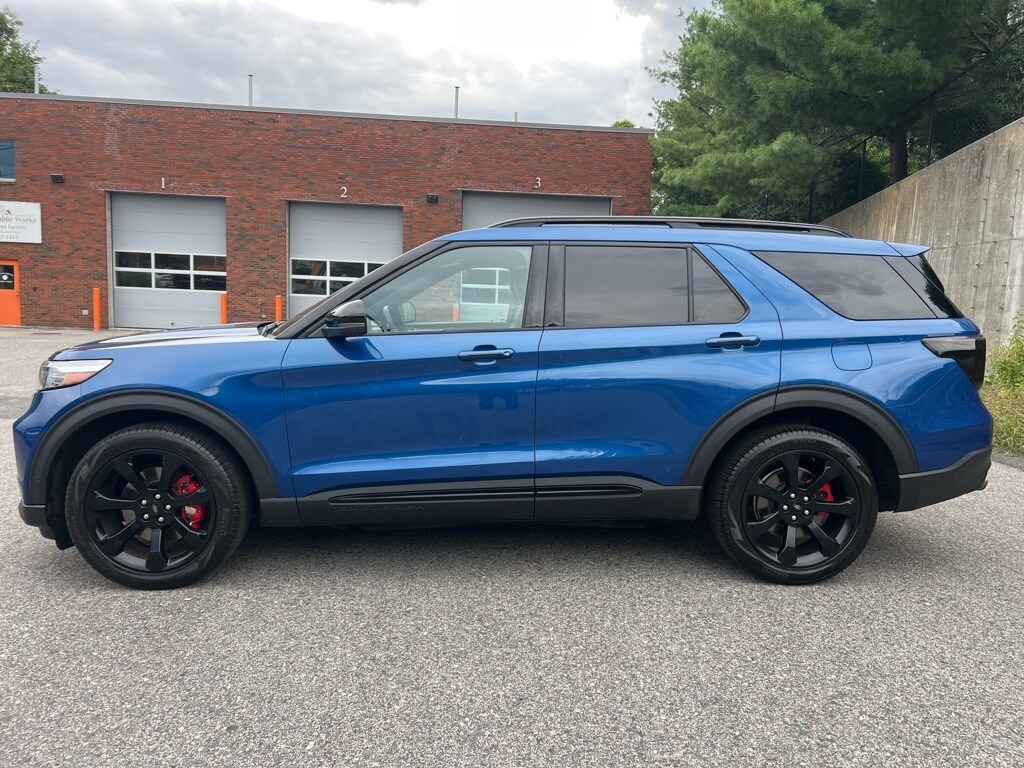 2020 Ford Explorer ST photo 2