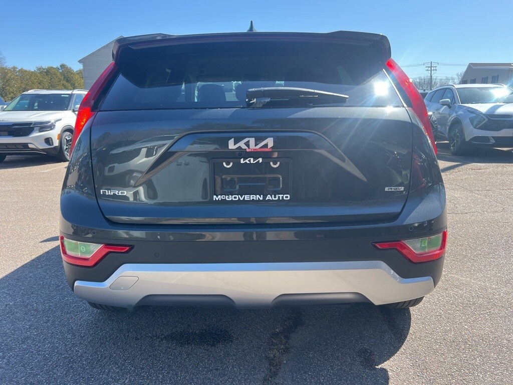 2025 Kia Niro Plug-In Hybrid EX photo 3