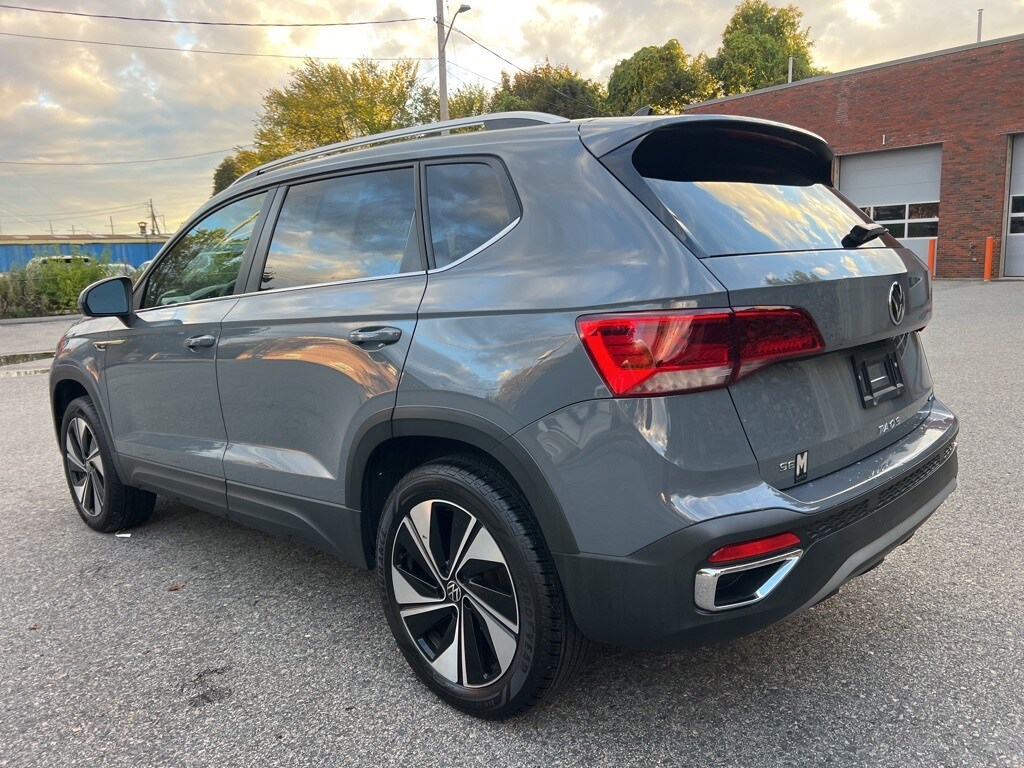 2024 Volkswagen Taos SE photo 3