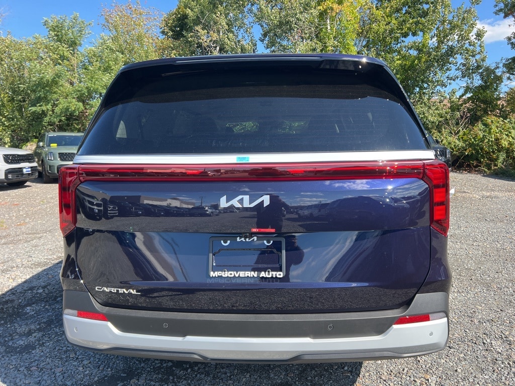 New 2026 Kia Carnival EX Van Passenger Van