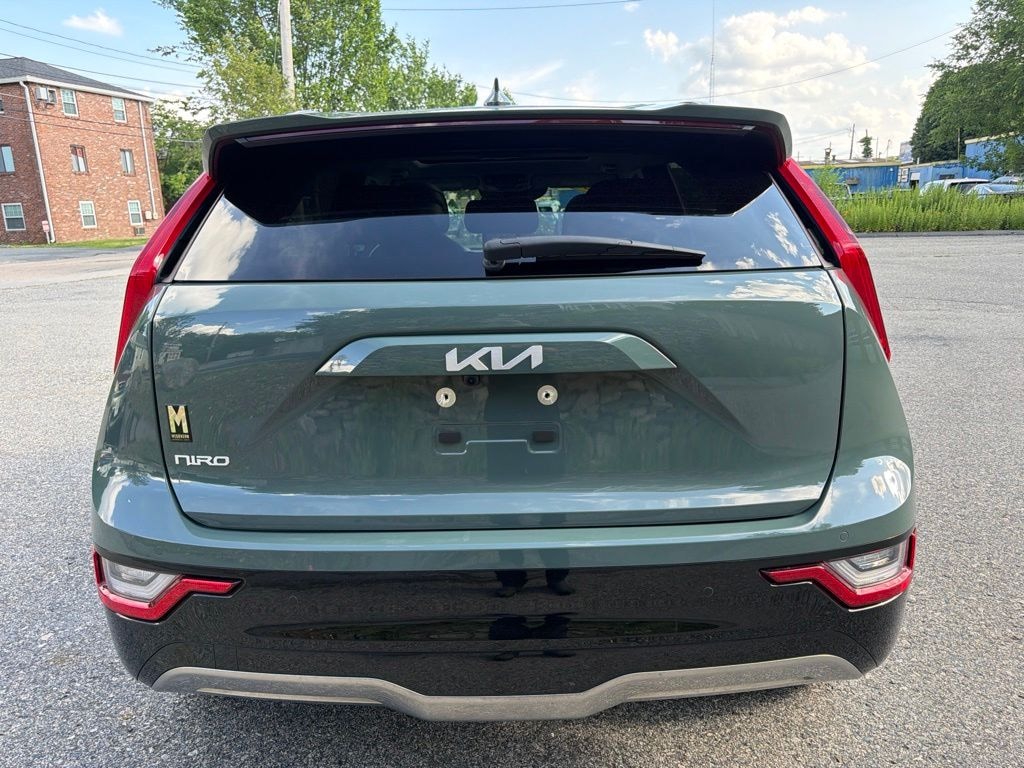 Used 2024 Kia Niro EV Wave SUV