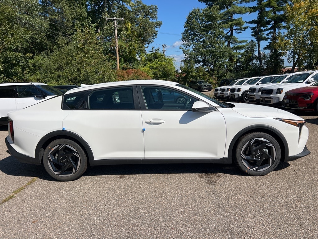 New 2025 Kia K4 EX Sedan