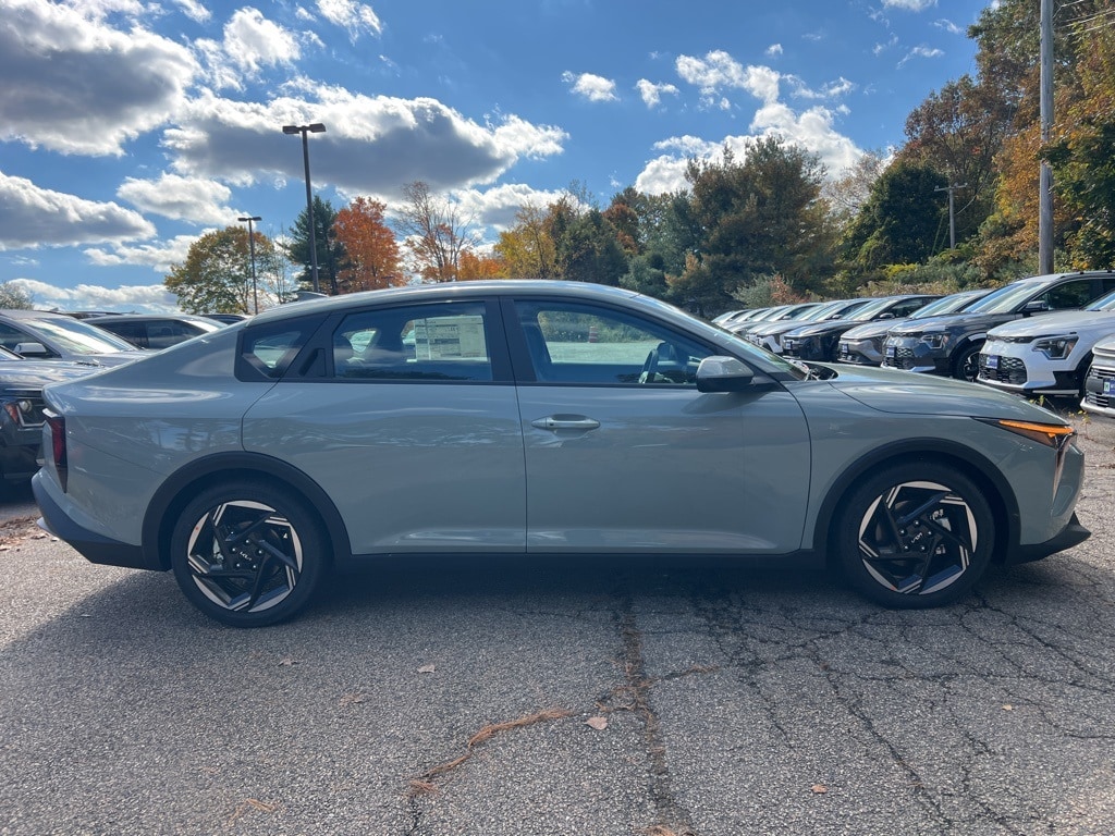 New 2025 Kia K4 EX Sedan