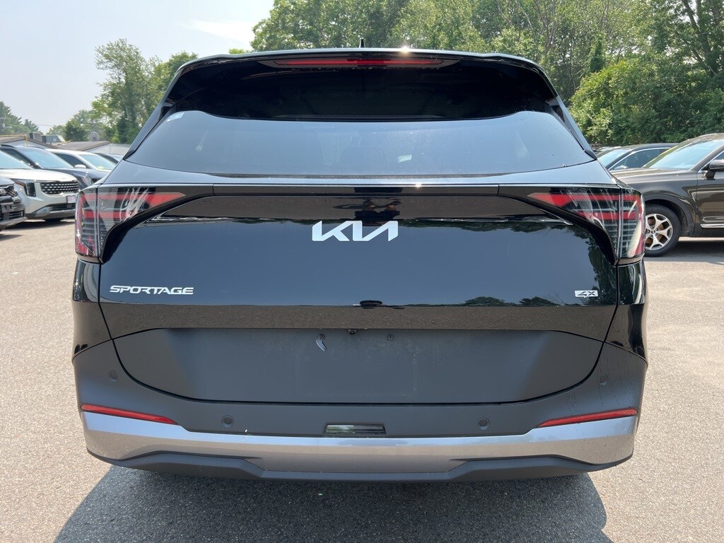 2026 Kia Sportage EX photo 3