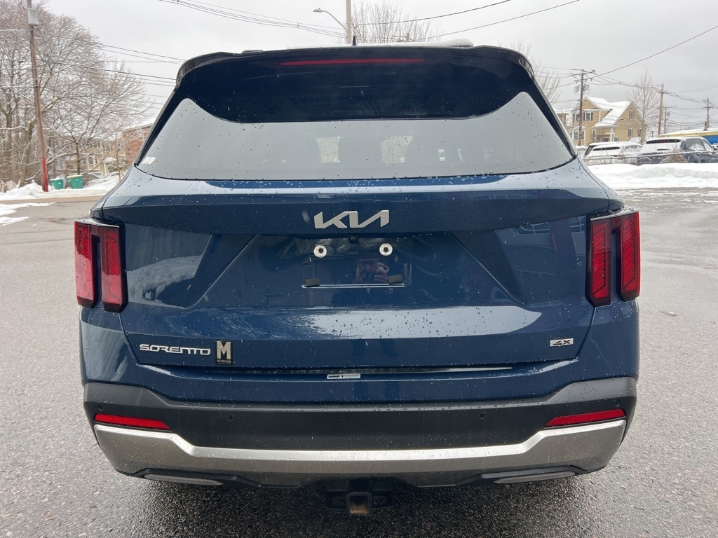 Used 2025 Kia Sorento S SUV